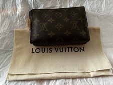 Pochette Louis VUITTON