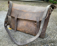 Ancienne sacoche en cuir de