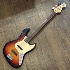 Squier by Fender Jazz Bass