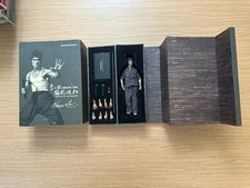 Enterbay Enter The Dragon Bruce Lee 1/6 scale Real Masterpiece Figure Wrong Body