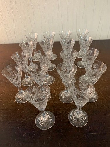 Verres liqueur modèle - à,