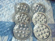 LOT DE 6  PLATS 12 TROUS A