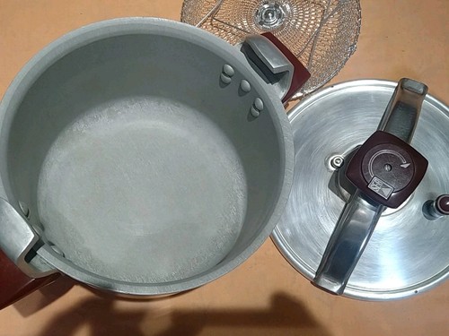 Cocotte minute seb litres - ,