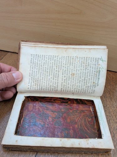Livre ancien boite - livre,