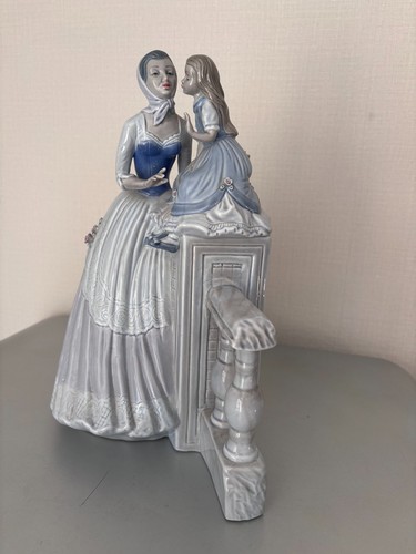 Grande statue porcelaine - grande, type