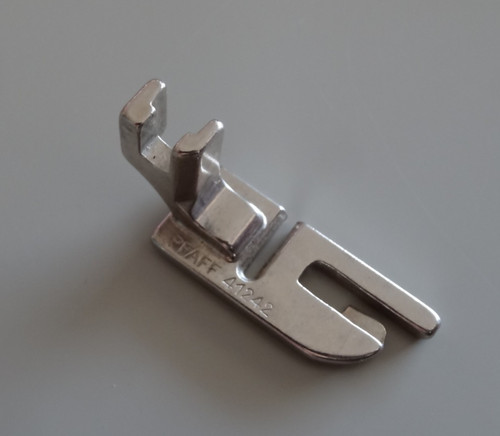 Pied rabatteur 4mm pfaff 41242 - rabatteur,