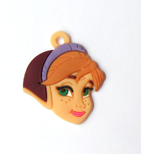 Pendentif disney anna - la, reine