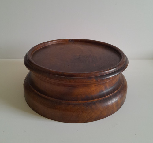 Important socle piédestal - /,