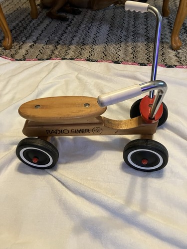 Vintage radio flyer tricycle - radio,