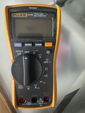Fluke 117 C Digital Multimeter