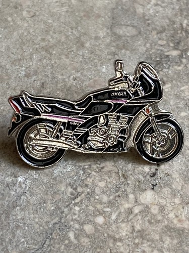 Pin yamaha 900 - pin’s,