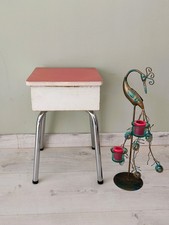 Tabouret coffre vintage dessus