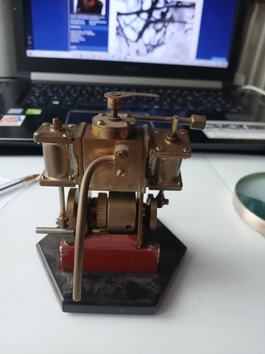 Moteur marin iature - moteur,