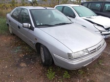 Attache ceinture arriere