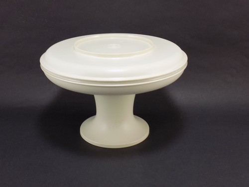 Vintage tupperware cake - cake, pie