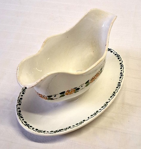 Très jolie saucière chez - de,