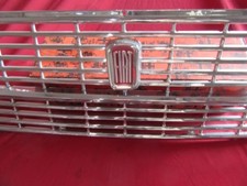 Grille Avant NEU FIAT 1300