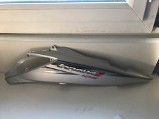 UN CACHE CARENAGE COQUE