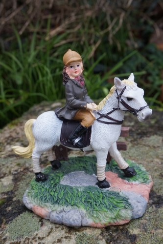 Na0809 figurine statuette - figurine,