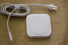 Apple AirPort Express 2nd Gen Wifi Wireless Router Extender A1392 W/Power Cable