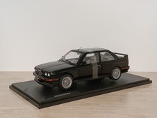 BMW M3 sport Evo noir 1990