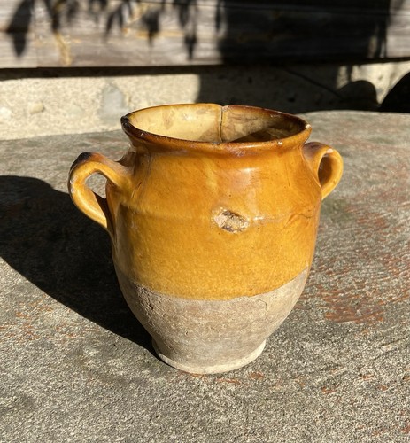 Ancien petit pot - pot, terre