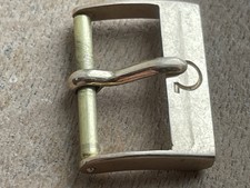 ANCIENNE BOUCLE OMEGA OR 18