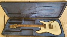 Schecter Hellraiser C1 blanche + flyght Schecter