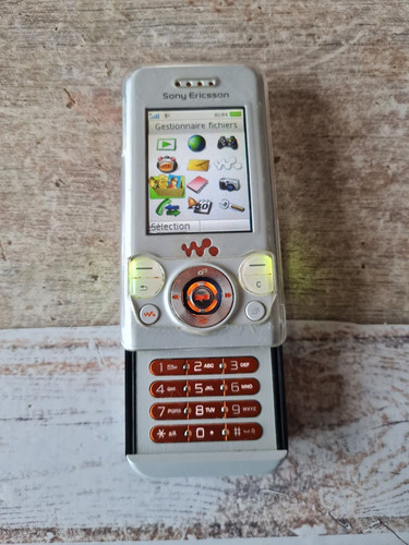 Sony ericsson w580i - ,