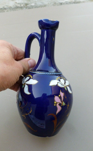 Petite carafe émaillée - , style