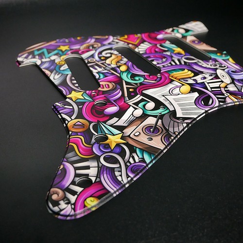 Pickguard fender strat - fender, •