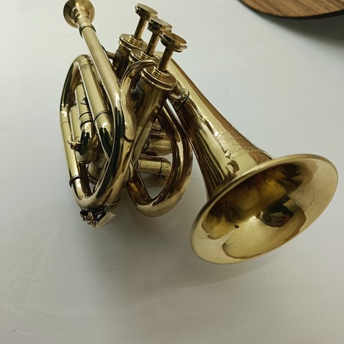 Trompette ancienne neuve - , de