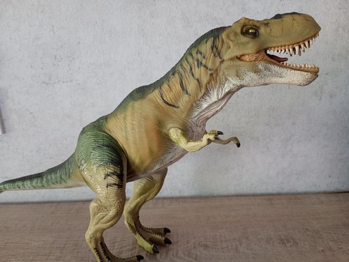 Tyrannosaurus rex trasher - tyrannosaurus,