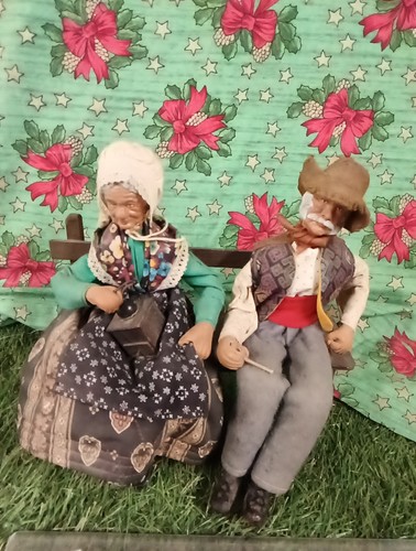Banc bois avec - en, santons