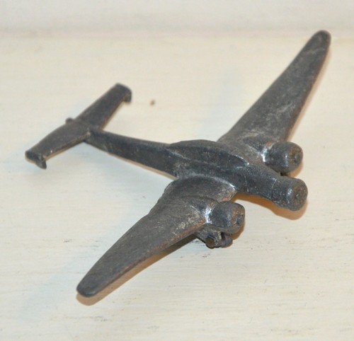 Ancien petit avion - , en