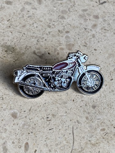 Pin triumph 750 - pin’s,
