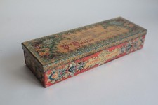 Soap box lithographed sheet metal soap flower of Lékélé Vassier (66210)