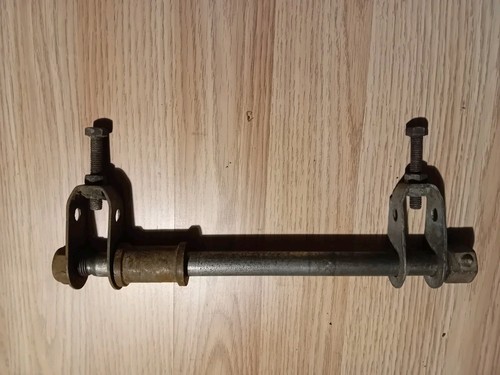 Axe roue arrière 495 - axe,