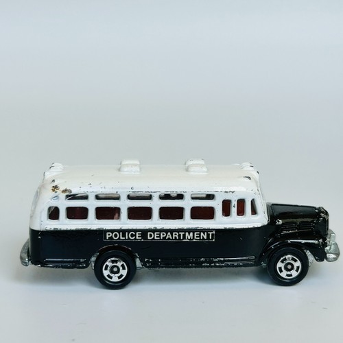 Tomica isuzu bonnet police - bonnet,