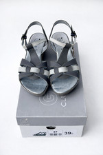 Sandales compensées grises -