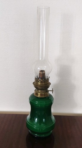 Magnifique lampe pétrole - magnifique,