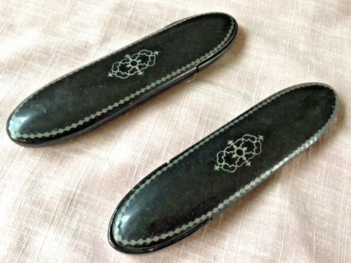 Paire etui lunettes - a, xix