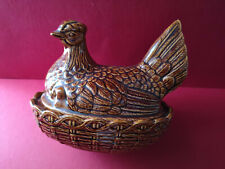 Poule boite pot couvert en