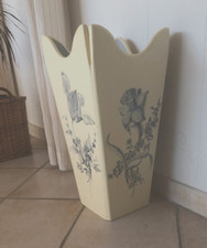 Porte parapluie en bois  peint