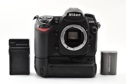 Near mint battery nikon - [near,