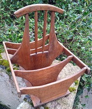 PORTE REVUE BRUTALISTE DESIGN