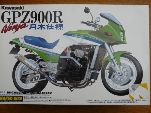Maquette moto aoshima - moto, 1/12