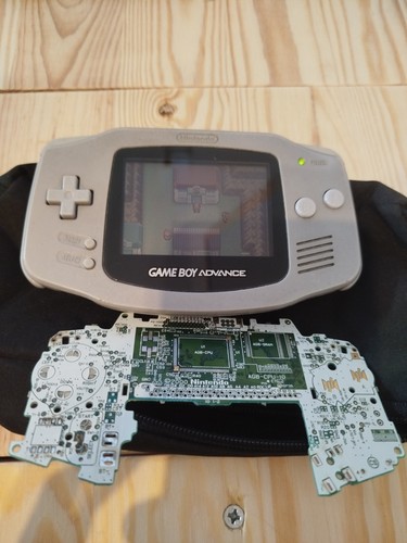 Game boy advance - 🎮,