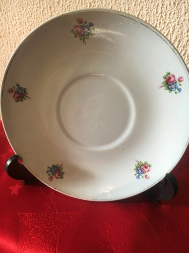 Assiette bleute fleurie - assiette,