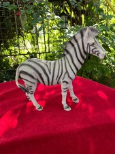 Grande figurine réaliste